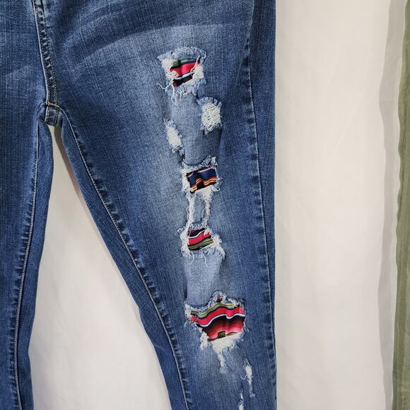 Judy Blue Blue Denim Skinny Fit Distressed Cut Outs Mid rise Jeans Size 11-31 - Picture 2 of 7